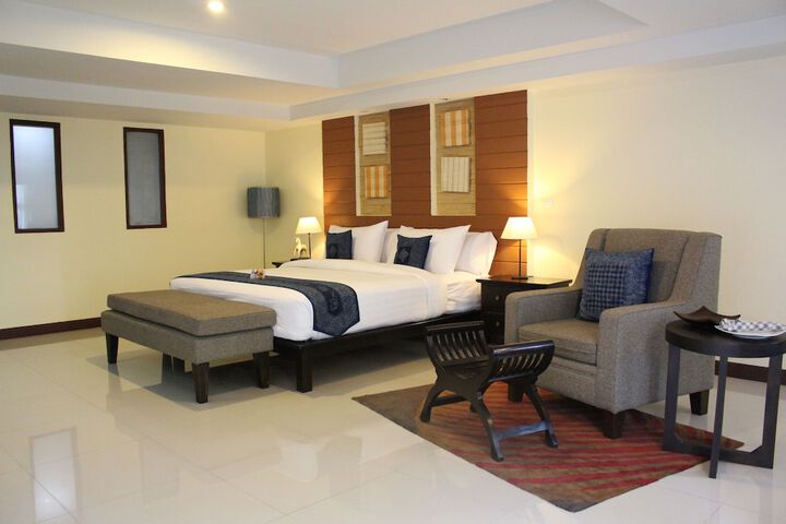 Room 16 of 40