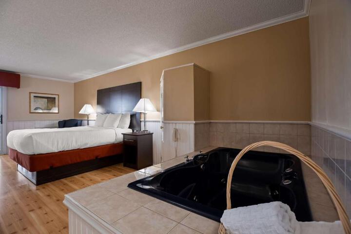 1 Queen Bed - Wireless High Speed Internet Handicap Room Continental Breakfast (2 of 14)