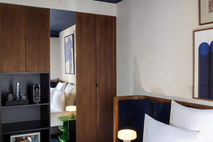 Room 31 of 77