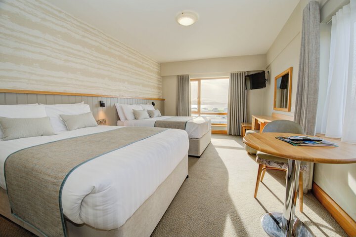 Room 9 of 35