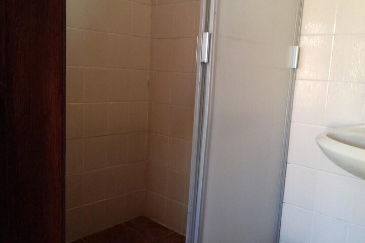 Room 21 of 34