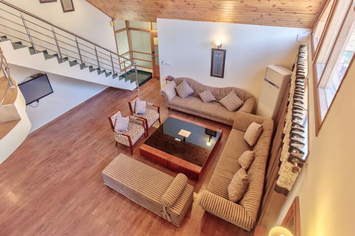Room 75 of 158