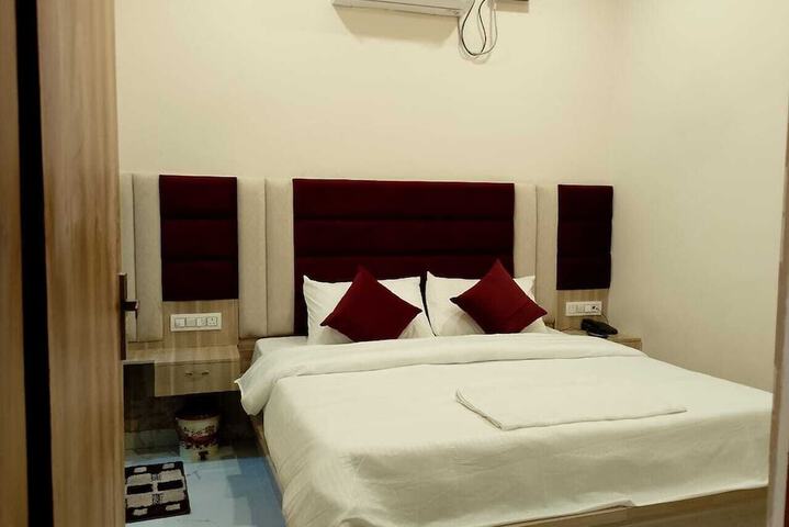 Room 7 of 22
