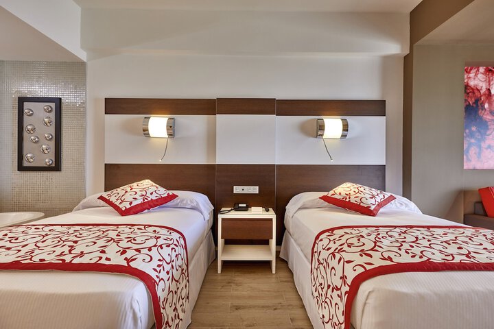 Room 15 of 85