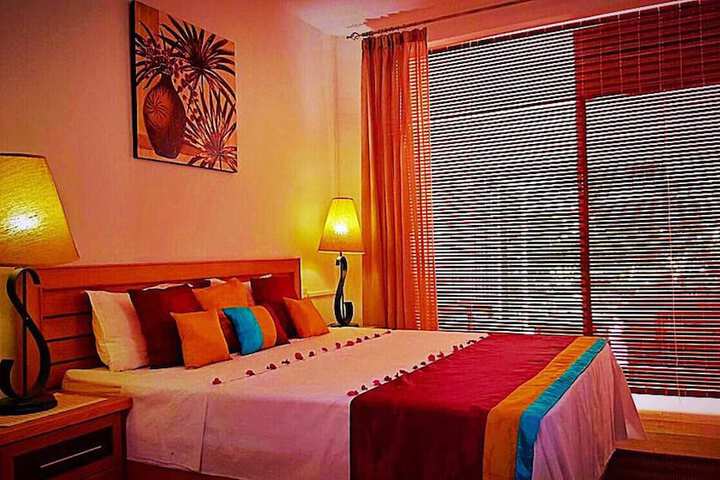Room 2 of 87