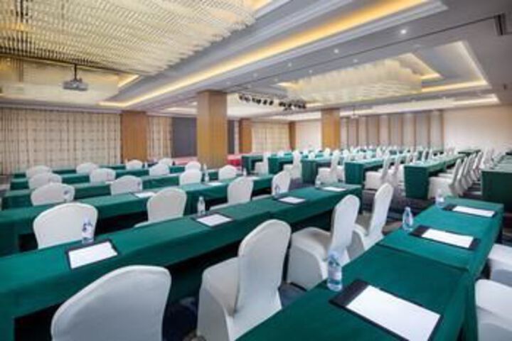 Ballroom/Hall 5 of 61
