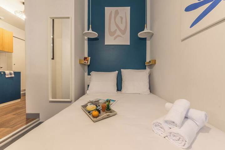 Room 12 of 185