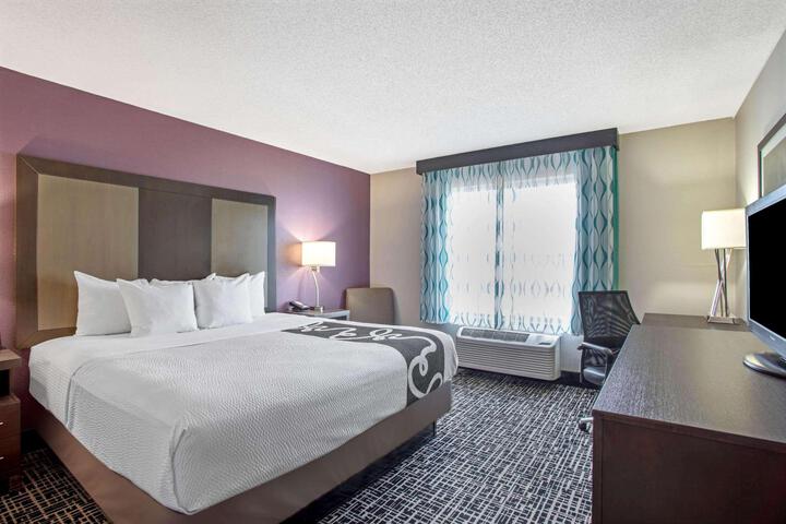 2 Queen Beds Mobility Hearing Impaired Accessible Room with Roll in Shower Non S (1 of 4)