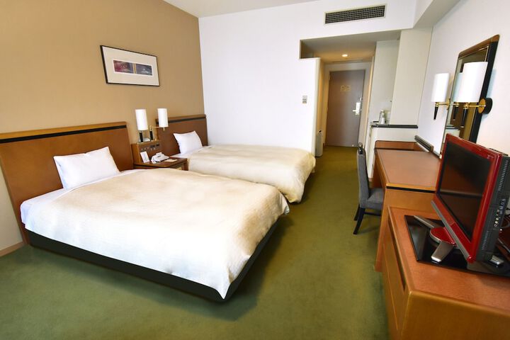 Room 18 of 85