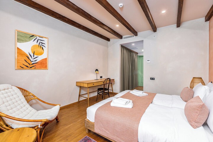 Room 13 of 72