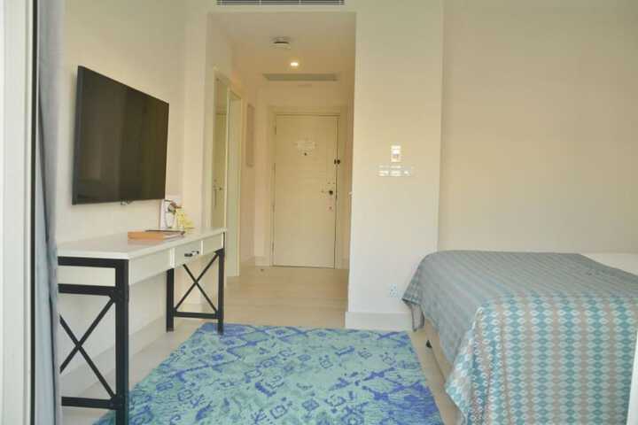 Room 27 of 171