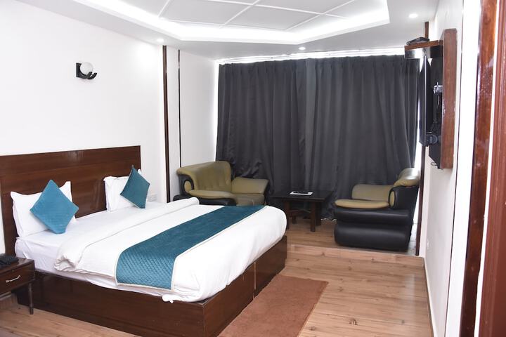 Room 21 of 46