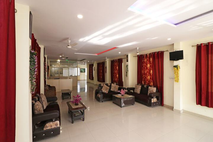 OYO 11426 HOTEL JYOTI RESIDENCY