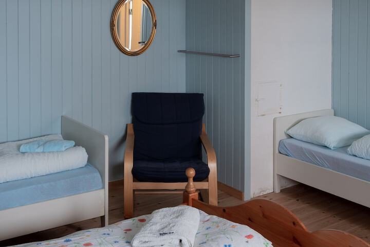 Room 15 of 46