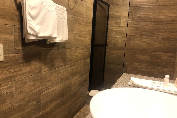 Room 41 of 77