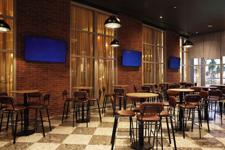 Lounge 196 of 223