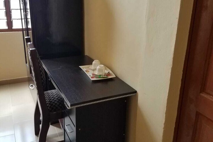 Room 8 of 17