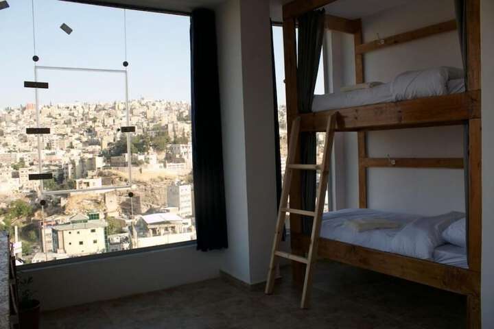 Room 11 of 34