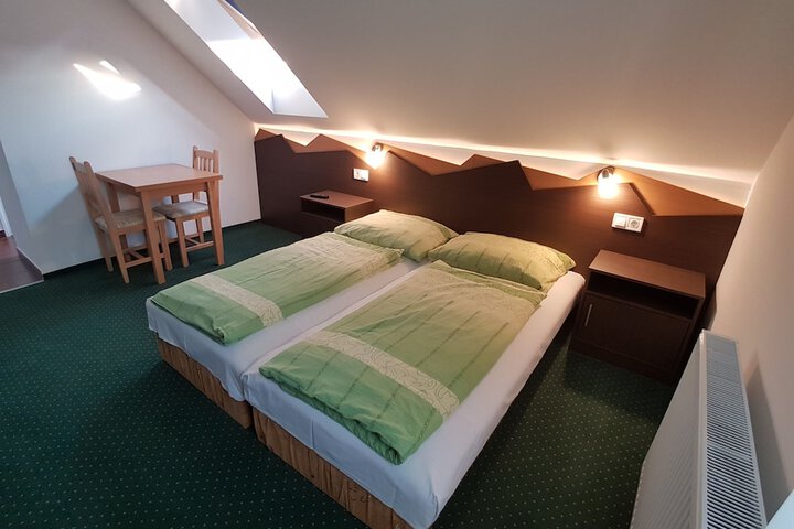 Room 5 of 29