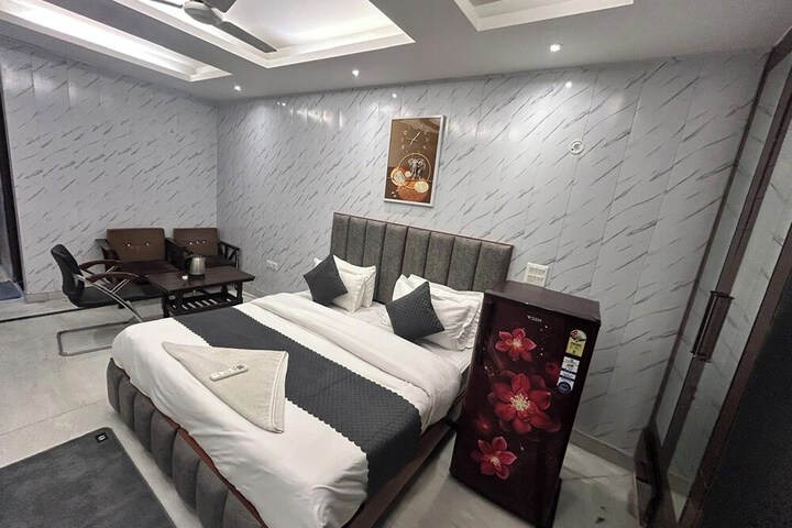 Room 6 of 26