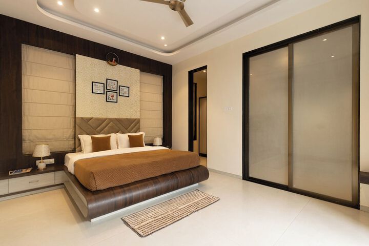 Room 2 of 29
