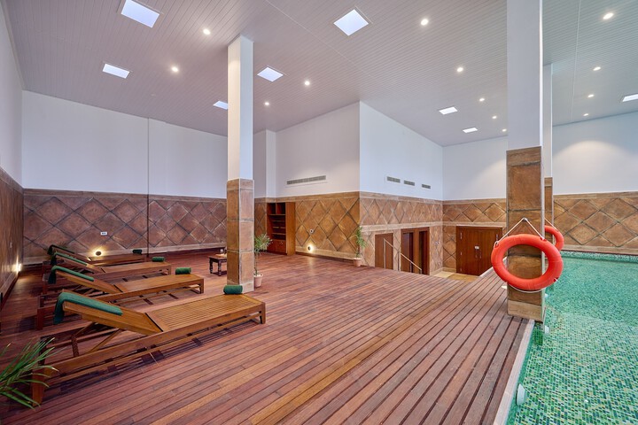 Pool 17 of 39