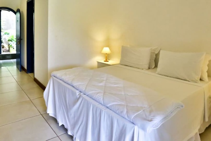 Room 10 of 65