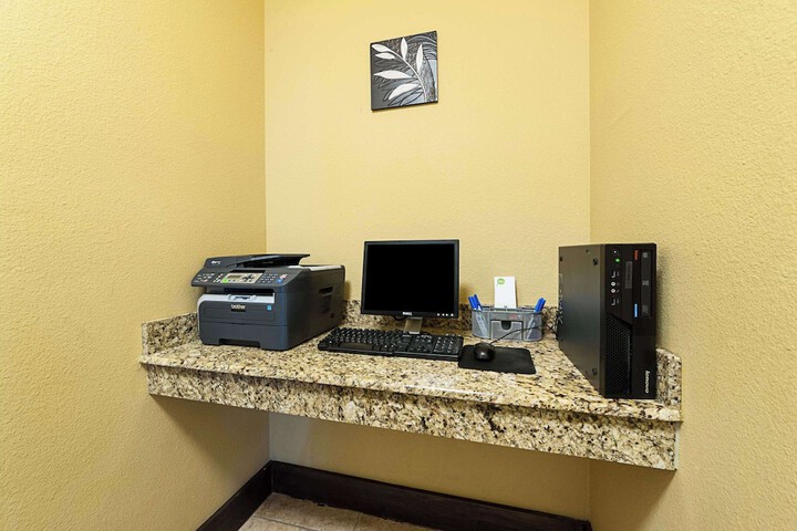 Business Center 20 of 20