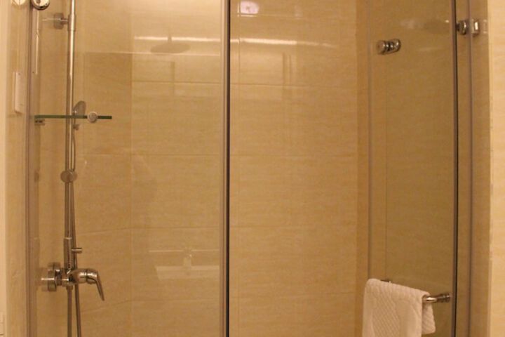 Room 45 of 74