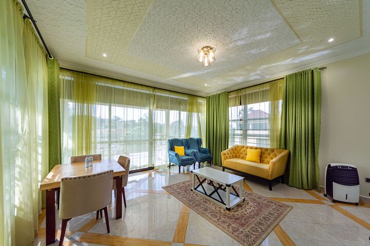 Room 28 of 69