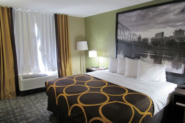 1 King Bed (10 of 20)