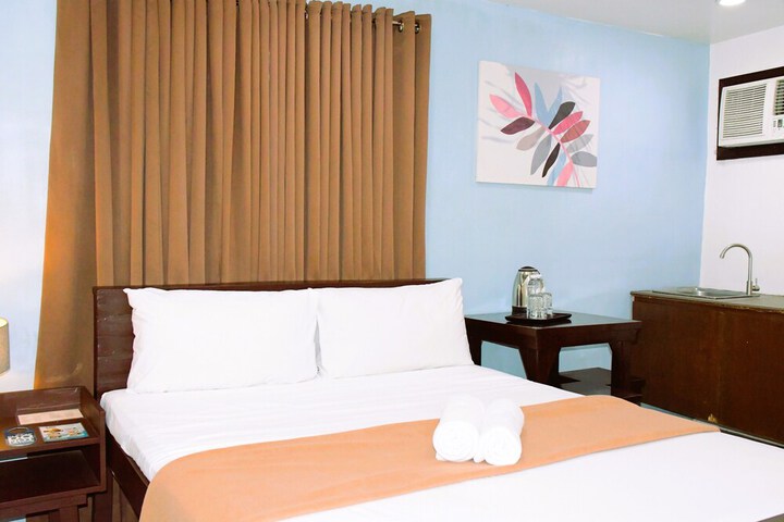 Room 8 of 29