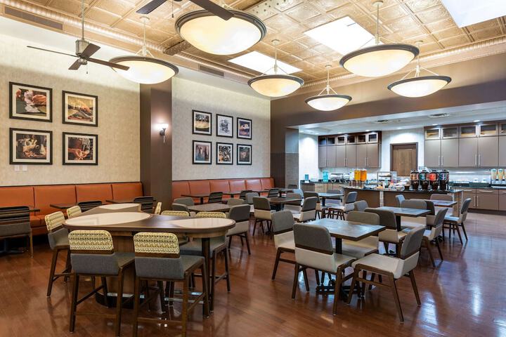 Breakfast area