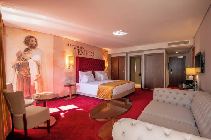 Room 15 of 77