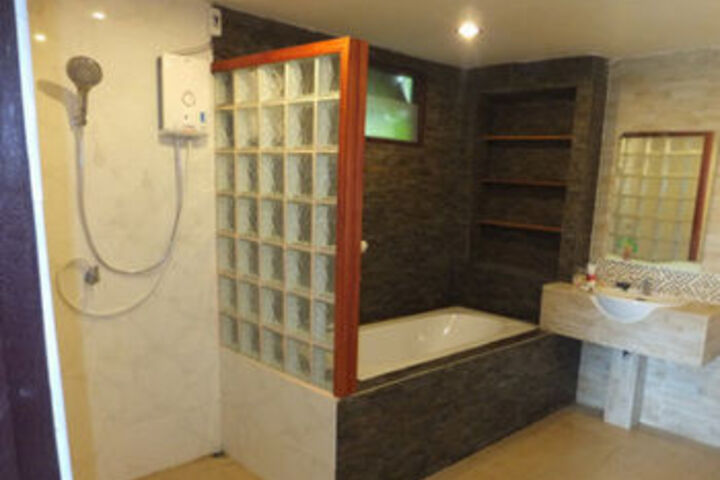 Room 2 of 21
