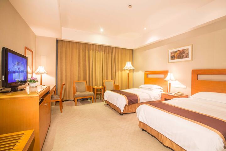 Room 6 of 22