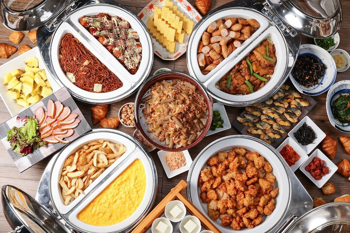 Breakfast buffet