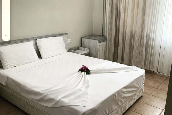 Room 8 of 21