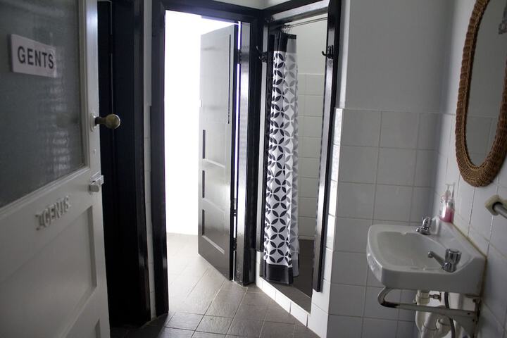Room 13 of 29