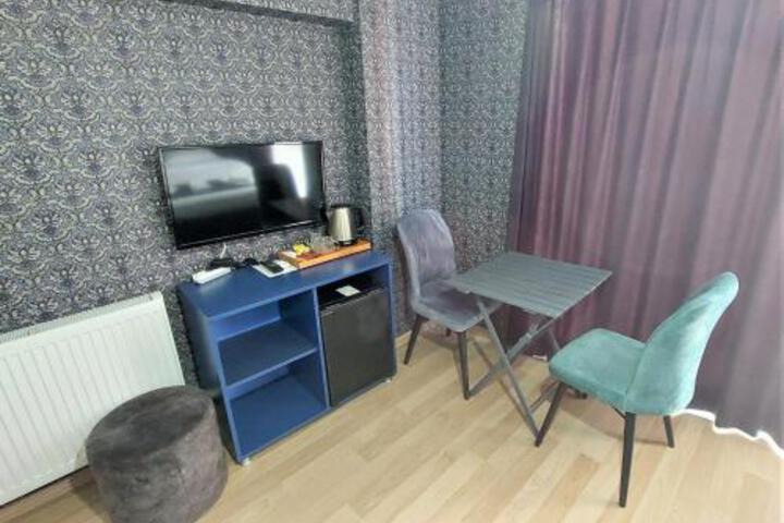 Room 4 of 5