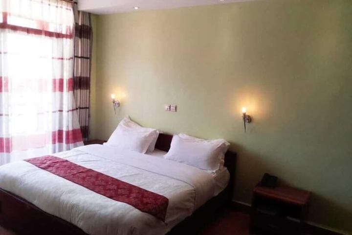 Room 4 of 19