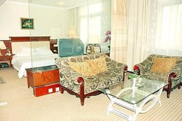 Room 2 of 12