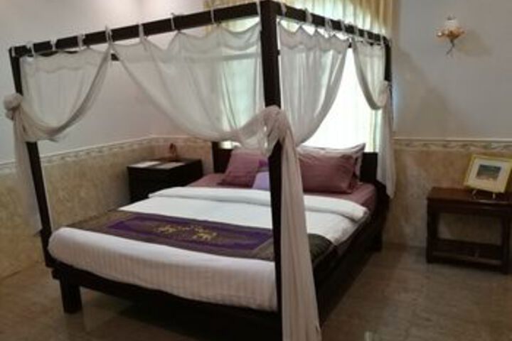 Room 28 of 71