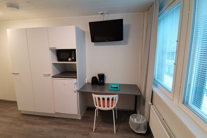 Room 8 of 32