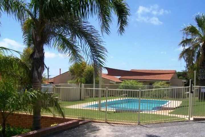 Pool 20 of 36