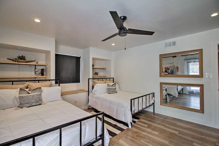 Room 4 of 36