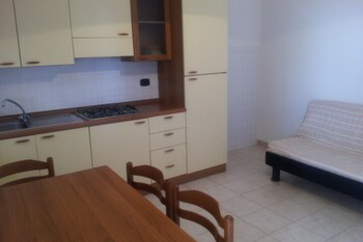 Room 13 of 18