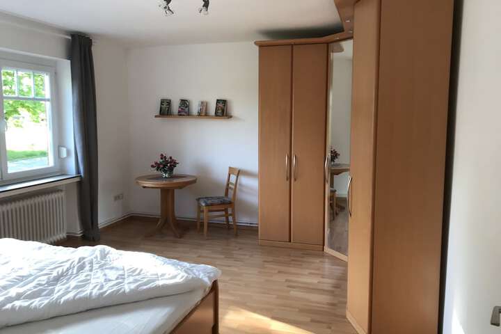 Room 8 of 117