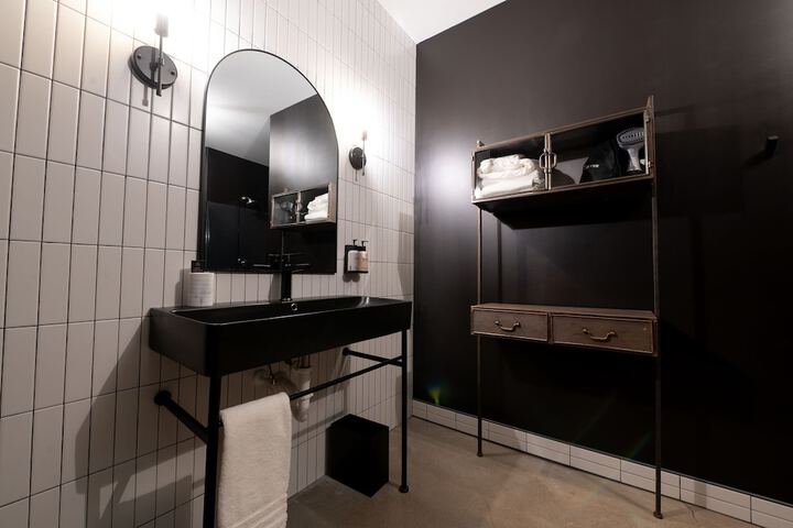 2 Queen Beds (8 of 11)