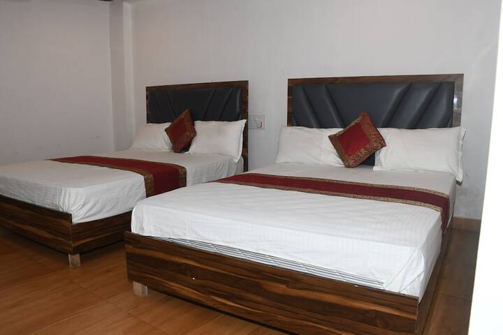 Room 43 of 78